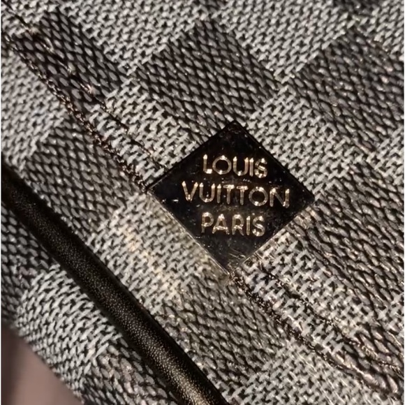 Louis Vuitton Side Bag - Picture 2 of 5